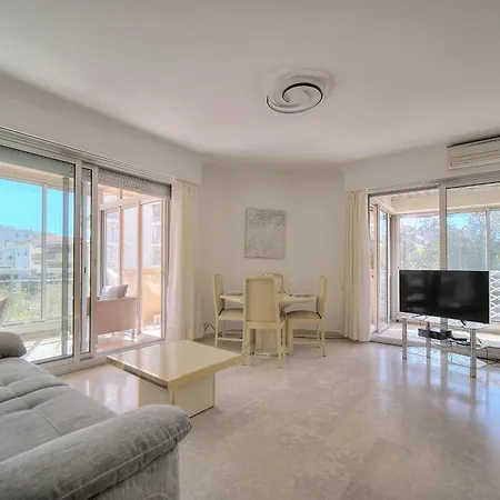 Immogroom - Large Clim/terrace - Wifi * Cannes
